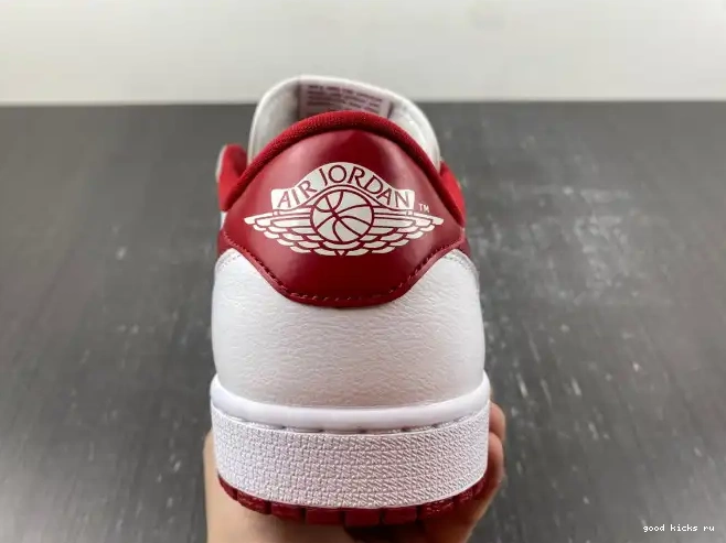 White 1 Red Retro Varsity Jordan 705329-101 Low 0606